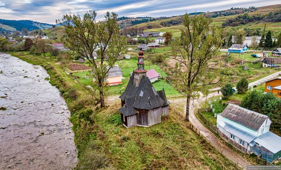 Wooden Catholic Chapel, Ilnyk, Lviv Oblast, Ukraine, photo 9