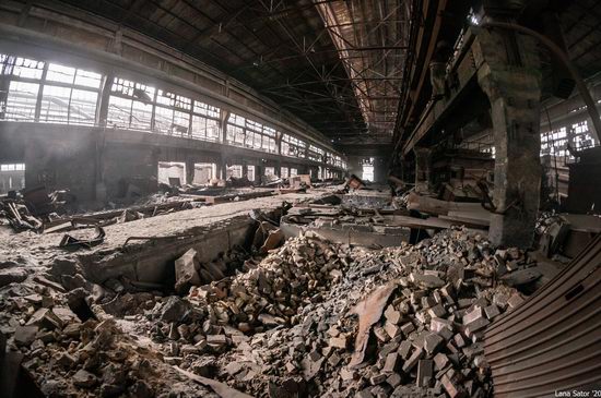 Zaporozhye Aluminium Combine, Ukraine - a Decaying Industrial Giant, photo 23