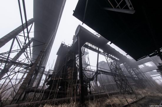 Zaporozhye Aluminium Combine, Ukraine - a Decaying Industrial Giant, photo 5