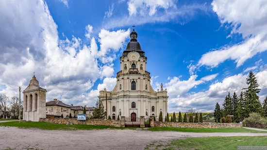 Holy Trinity Church in Mykulyntsi, Ukraine, photo 1