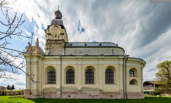 Holy Trinity Church in Mykulyntsi, Ukraine, photo 3