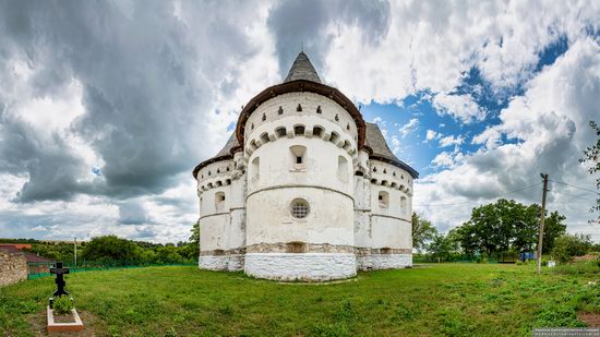 Holy Protection Church-Fortress in Sutkivtsi, Ukraine, photo 3