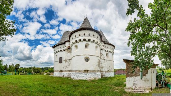 Holy Protection Church-Fortress in Sutkivtsi, Ukraine, photo 7