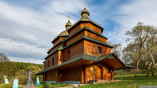 Church of the St. Archangel Michael in Hvozdets, Lviv Oblast, Ukraine, photo 1