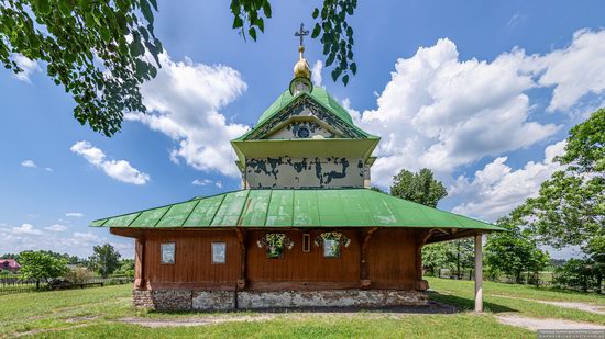 Church of the Exaltation of the Holy Cross in Volsvyn, Ukraine, photo 6