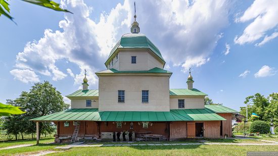 Church of the Exaltation of the Holy Cross in Volsvyn, Ukraine, photo 8