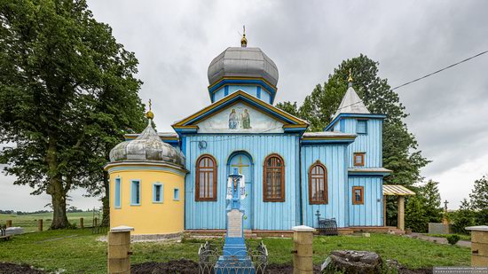 Church of the Holy Trinity in Shpykolosy, Lviv Oblast, Ukraine, photo 2