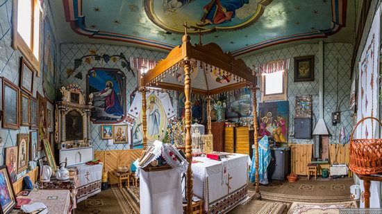 Church of the Holy Apostles Peter and Paul in Lazeshchyna, Zakarpattia Oblast, Ukraine, photo 9