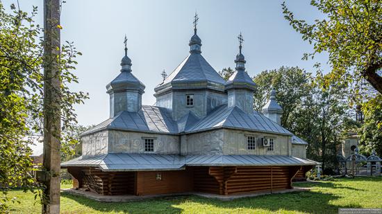 Church in Horishnje Zaluchchya, Ivano-Frankivsk Oblast, Ukraine, photo 5