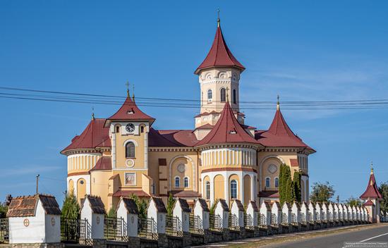 Church of St. Elijah in Toporivtsi, Chernivtsi Oblast, Ukraine, photo 2