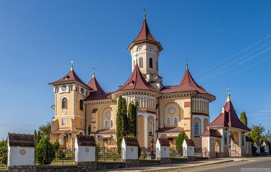 Church of St. Elijah in Toporivtsi, Chernivtsi Oblast, Ukraine, photo 3