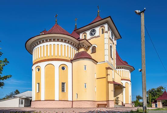 Church of St. Elijah in Toporivtsi, Chernivtsi Oblast, Ukraine, photo 5