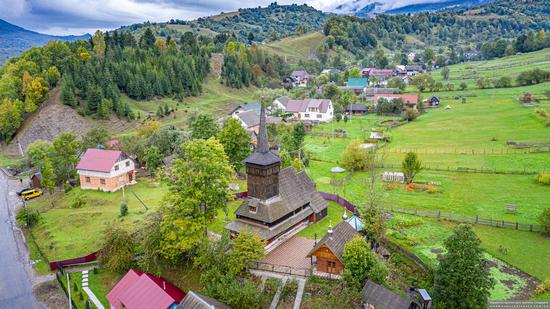 Church of St. Michael the Archangel in Nehrovets, Ukraine, photo 10