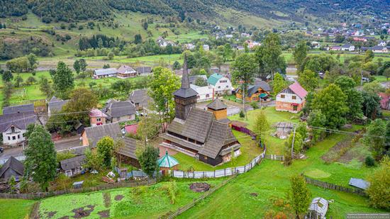 Church of St. Michael the Archangel in Nehrovets, Ukraine, photo 11