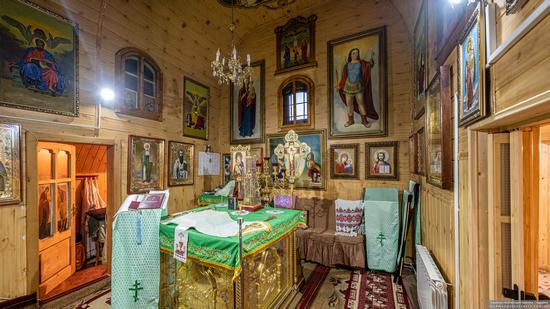 Church of St. Michael the Archangel in Nehrovets, Ukraine, photo 7