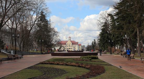 Mid April in the center of Chernihiv, Ukraine, photo 11