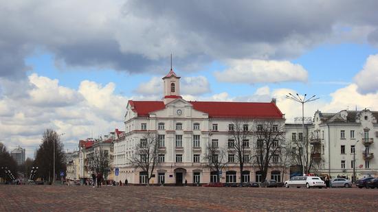 Mid April in the center of Chernihiv, Ukraine, photo 4