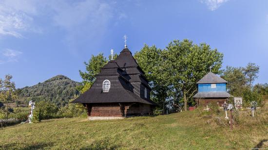 Church of St. Michael the Archangel in Uzhok, Zakarpattia Oblast, Ukraine, photo 3