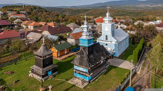 Church of the Intercession of the Holy Virgin in Deshkovytsya, Ukraine, photo 1