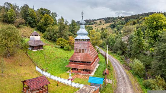 Church of the Blessed Virgin Mary in Bukovets', Zakarpattia Oblast, Ukraine, photo 1