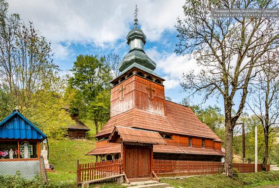 Church of the Blessed Virgin Mary in Bukovets', Zakarpattia Oblast, Ukraine, photo 3