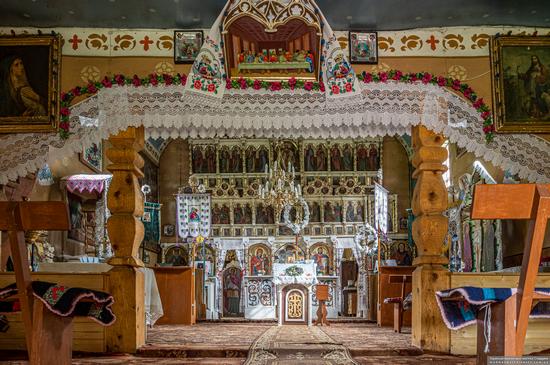 Church of the Blessed Virgin Mary in Bukovets', Zakarpattia Oblast, Ukraine, photo 7