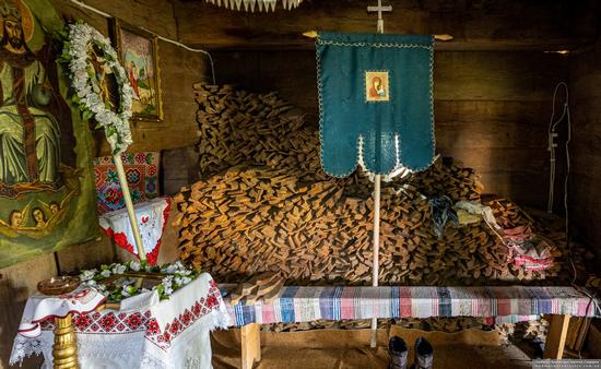 Church of St. Michael the Archangel in Krainykovo, Zakarpattia Oblast, Ukraine, photo 8