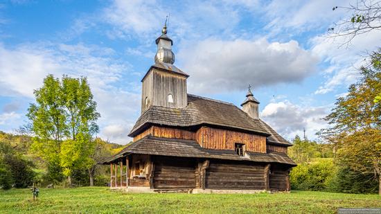 Church of St. Basil in Sil, Zakarpattia Oblast, Ukraine, photo 1