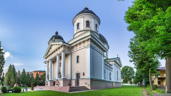 Cathedral of the Holy Apostles Peter and Paul in Sokal, Lviv Oblast, Ukraine, photo 4