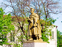 Monument to Bohdan Khmelnytsky on the former location of Nikitinsky Sich in Nikopol