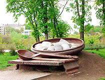 Monument to Dumplings (Galushki) in Poltava