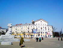 Shostka central square